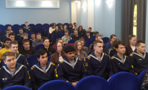 Встретились с волонтерами, которые помогают бойцам