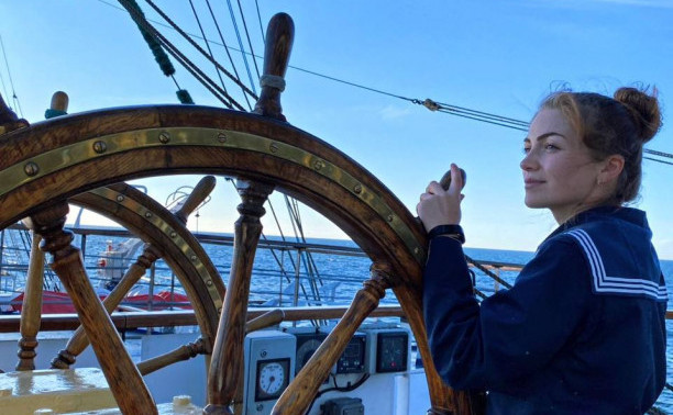 «Ты несёшь ответственность за жизнь всего экипажа»: история Дианы, третьего помощника капитана на арктическом газовозе