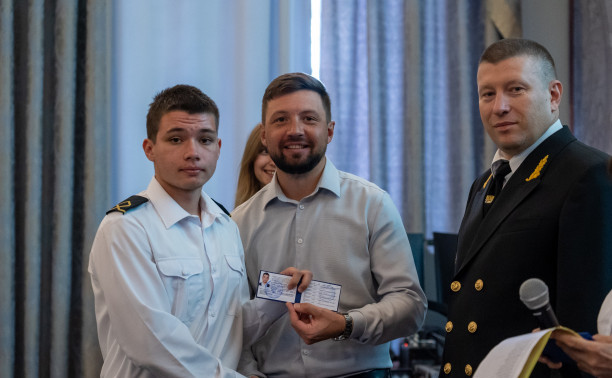 В штаб-квартире РГО посвятили в гидрографы первокурсников Арктического факультета ГУМРФ