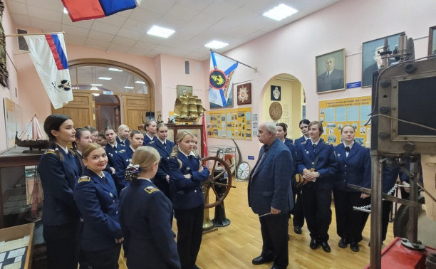 Цикл экскурсий для первокурсников МЦОО Института «Морская академия» начат