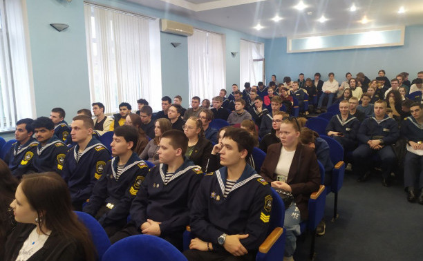 Встретились с волонтерами, которые помогают бойцам