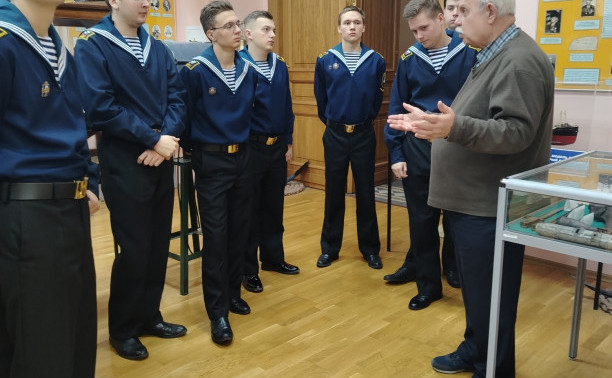 Воскресная экскурсия первокурсников на Косую линию, 15а