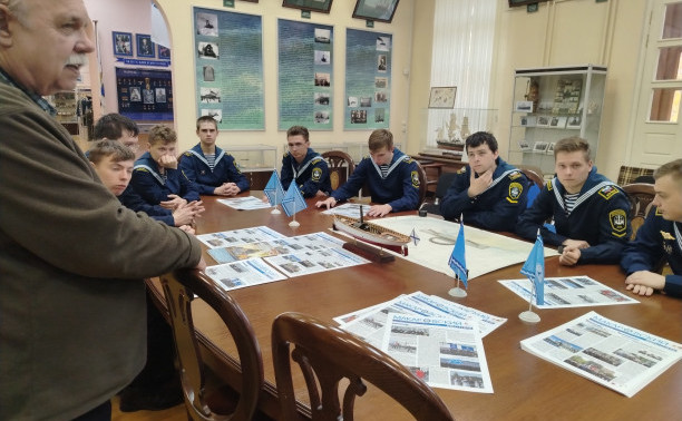 Воскресная экскурсия первокурсников на Косую линию, 15а