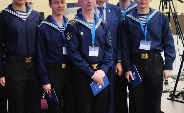 Курсанты морского центра общеинженерного образования Института «Морская академия» - участники деловой программы форума «Арктика: настоящее и будущее»