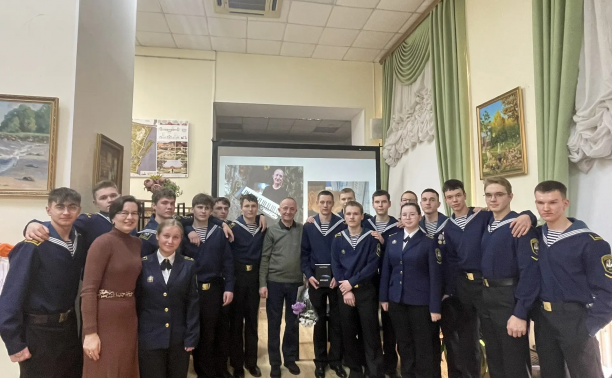 Встреча с многогранной личностью: в Стрельне прошел вечер-портрет Сергея Абдулина