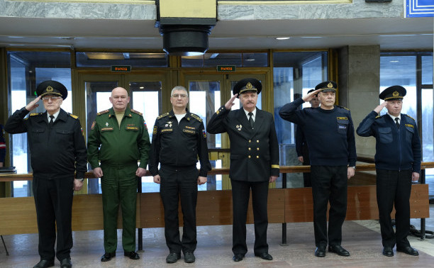На земле, на воде и в воздухе!