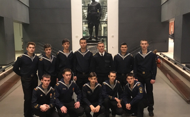Курсанты Общеинженерного факультета посетили Центральный Военно-Морской музей
