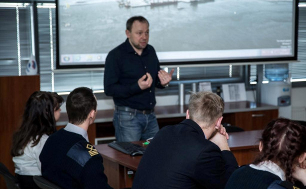 Курсанты ГУМРФ имени адмирала С.О. Макарова ознакомились с деятельностью компании «Фертоинг»