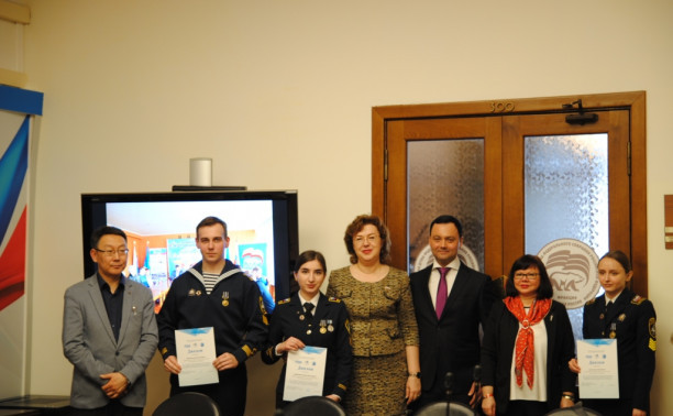 Макаровцев наградили в Государственной думе