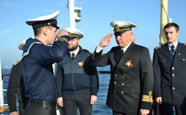 132 курсанта ГУМРФ имени адмирала С.О. Макарова встретили День Победы в Северном море курсом на берега Германии
